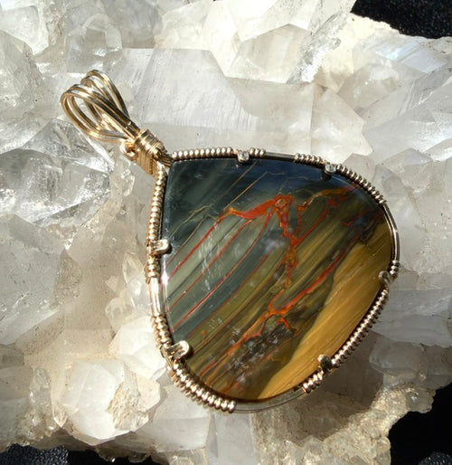 Blue Mountain Jasper in Gold -- Roo