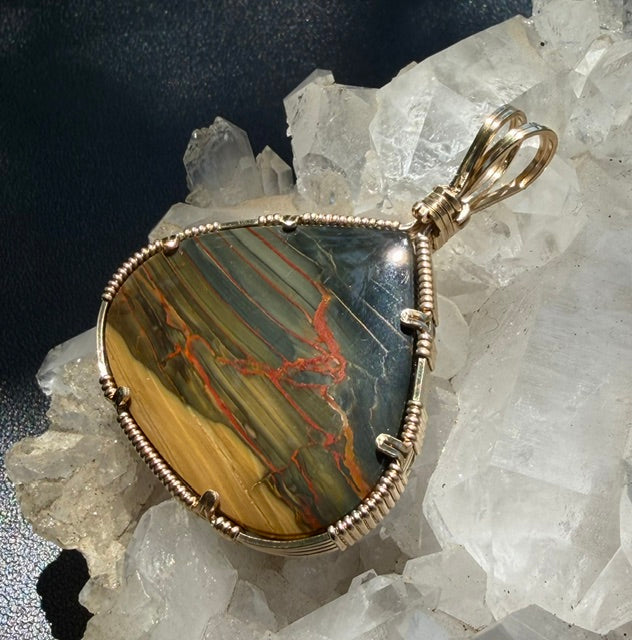 Blue Mountain Jasper in Gold -- Roo