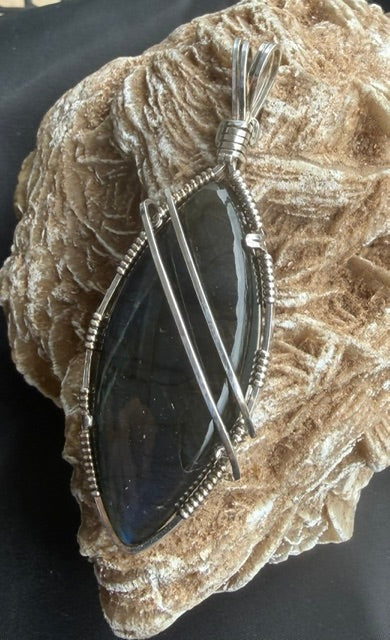 African Labradorite in Silver -- ShockingBlu