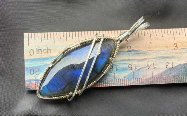 African Labradorite in Silver -- ShockingBlu