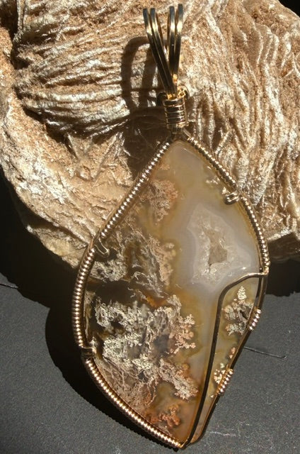 Oregon Thunder Egg Agate in 14kt. Gold -- WaveForest