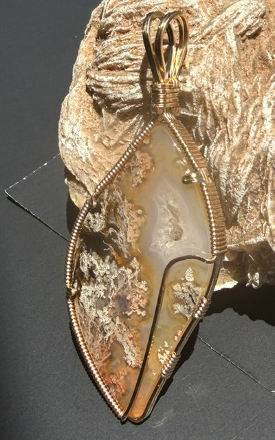 Oregon Thunder Egg Agate in 14kt. Gold -- WaveForest