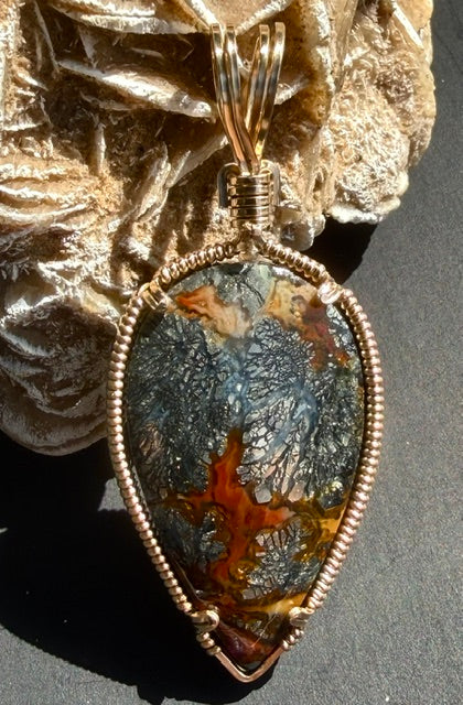 Wings -- Marcasite in Agate in Gold