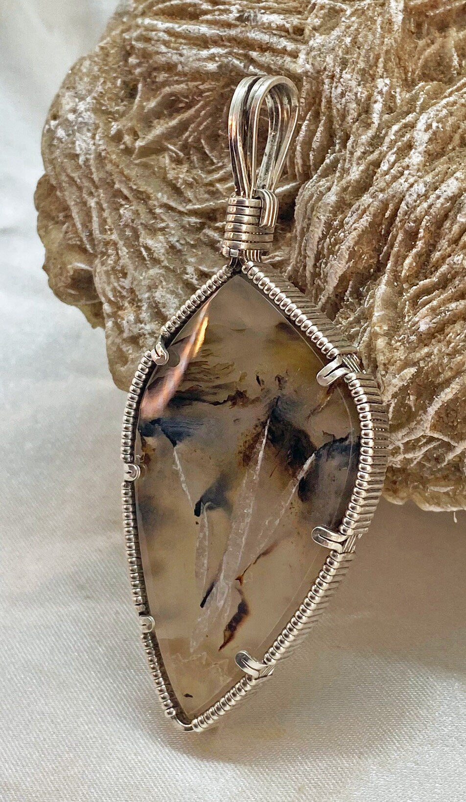 Montana Agate in Silver -- DarkWind